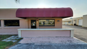 Healthy Pets Veterinary Care, Palm Beach County, Boca Raton, FL. Outside building view